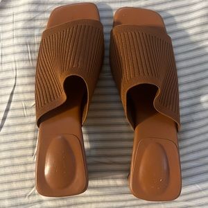 TIJN brand square toe mule